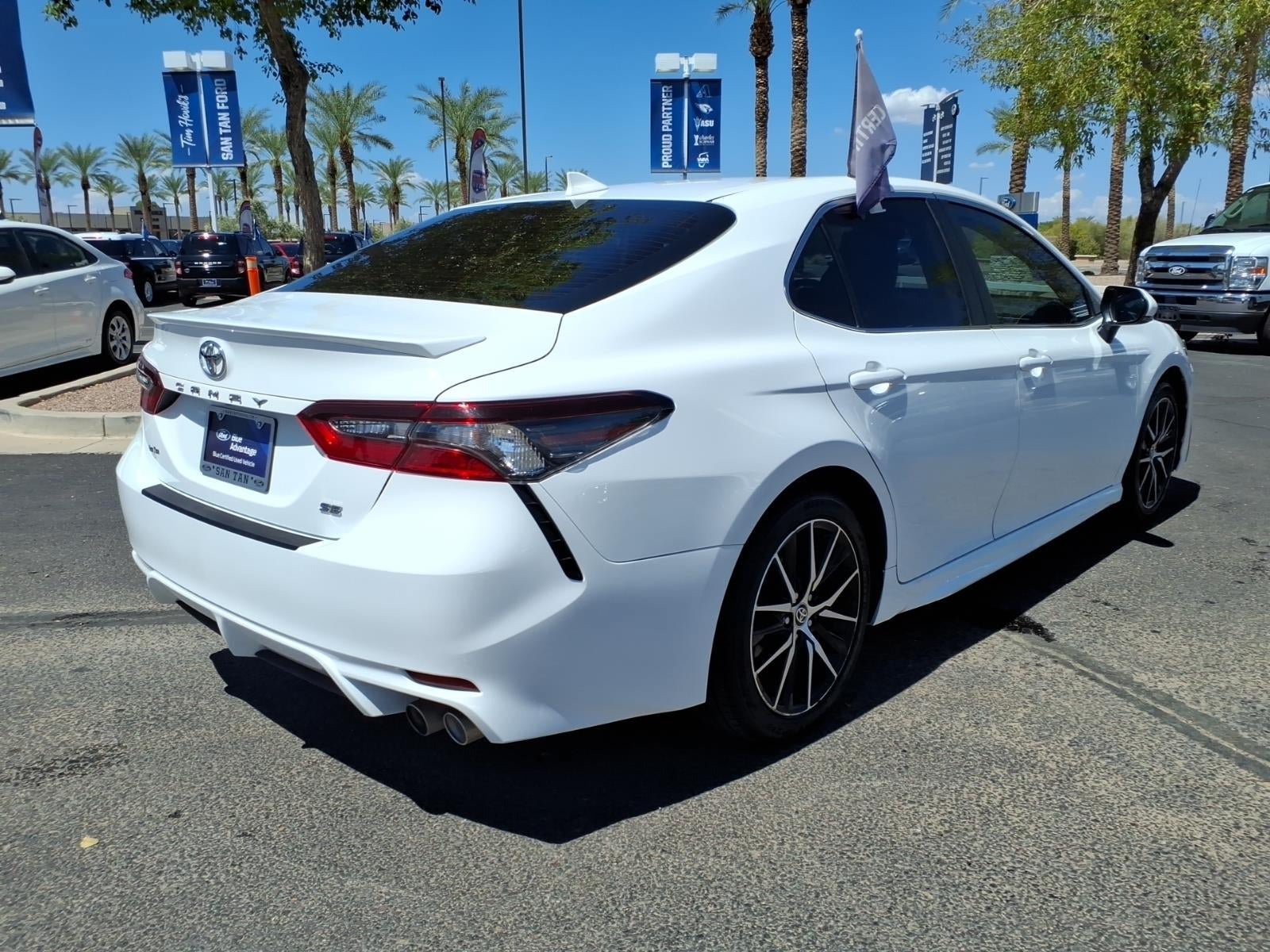 Used 2024 Toyota Camry SE w/ Audio Upgrade Package FWD image 4