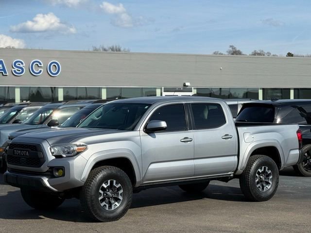 Used 2018 Toyota Tacoma SR5 image 2