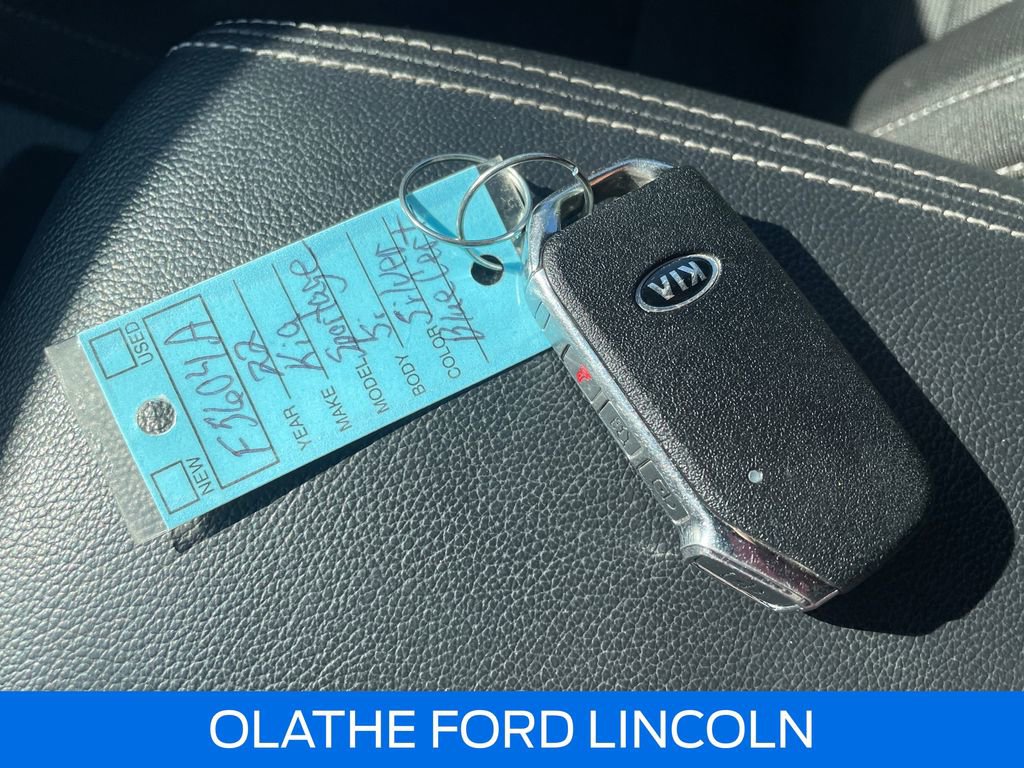 Used 2022 Kia Sportage LX w/ LX FWD Value Edition Package image 11