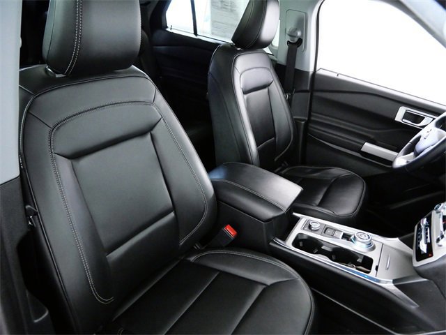 Certified 2023 Ford Explorer XLT w/ Equipment Group 202A image 11