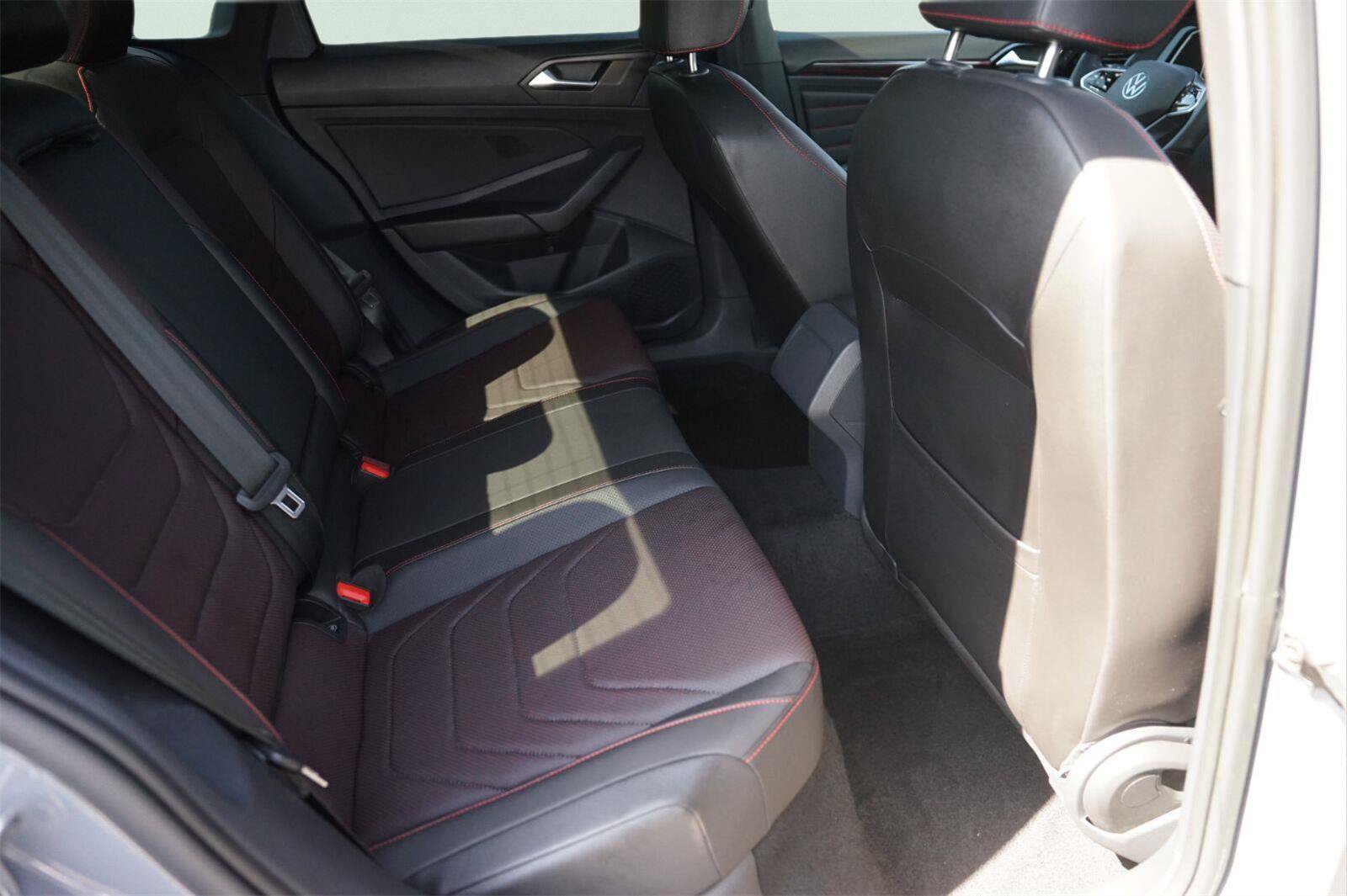 Used 2023 Volkswagen Jetta GLI Autobahn FWD image 16