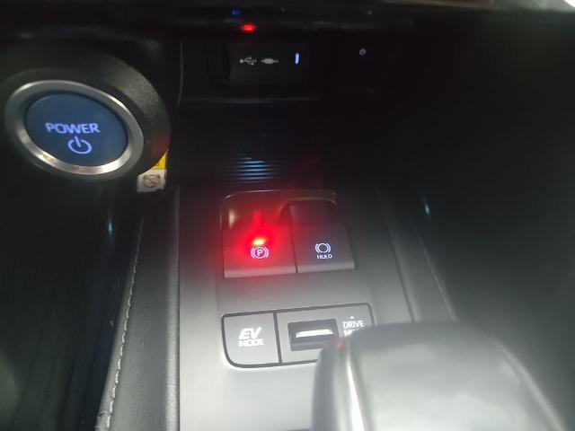 Used 2021 Toyota Venza XLE w/ Softex Package image 25