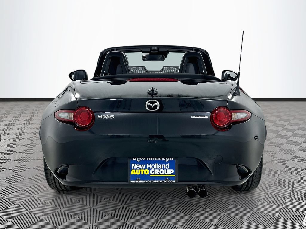 Used 2022 MAZDA MX-5 Miata Grand Touring w/ Weather Package RWD image 9
