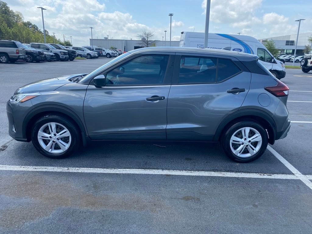 Used 2023 Nissan Kicks S image 2
