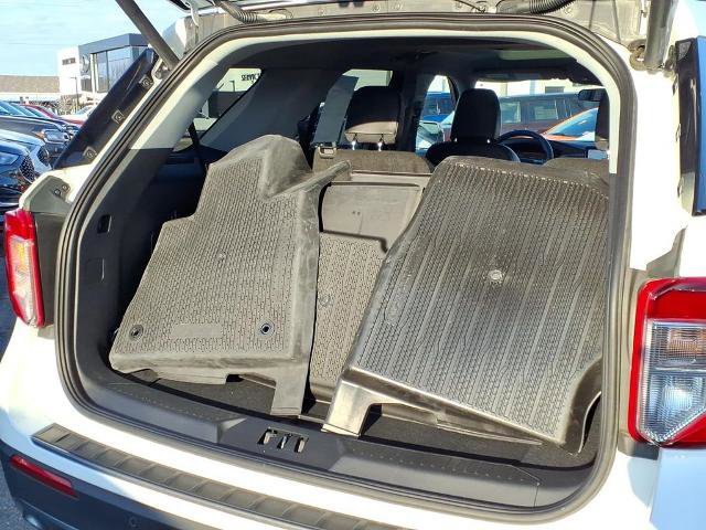 Certified 2023 Ford Explorer XLT w/ Equipment Group 202A image 5
