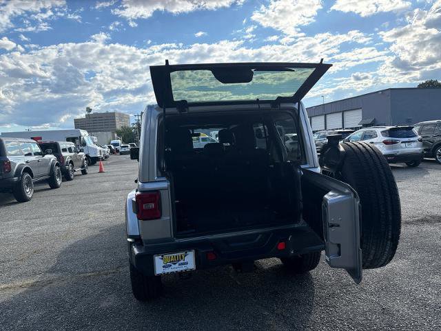 Used 2018 Jeep Wrangler Unlimited Sahara image 6