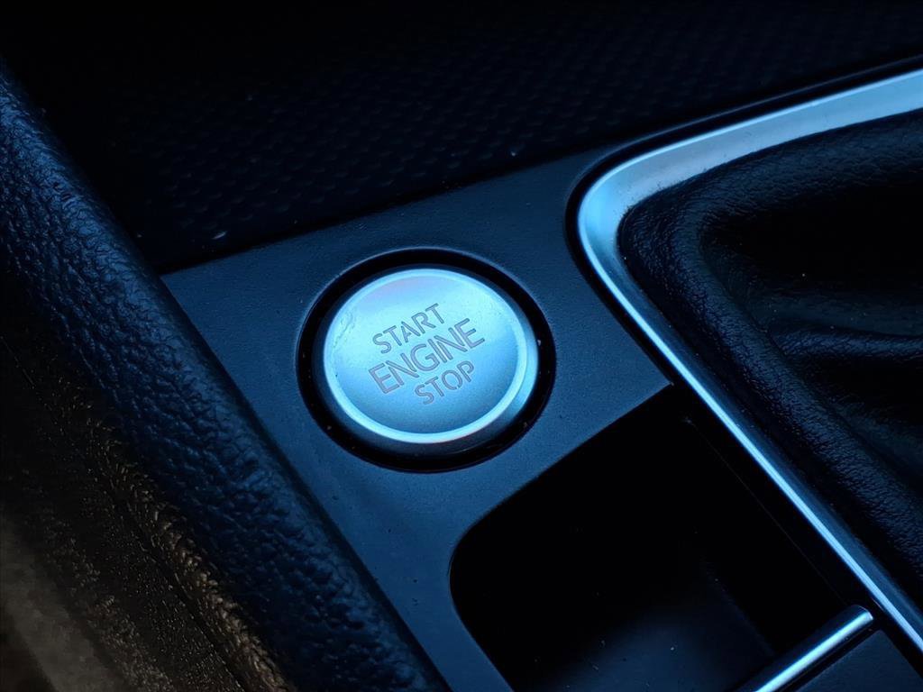 Used 2022 Volkswagen Jetta SE image 24