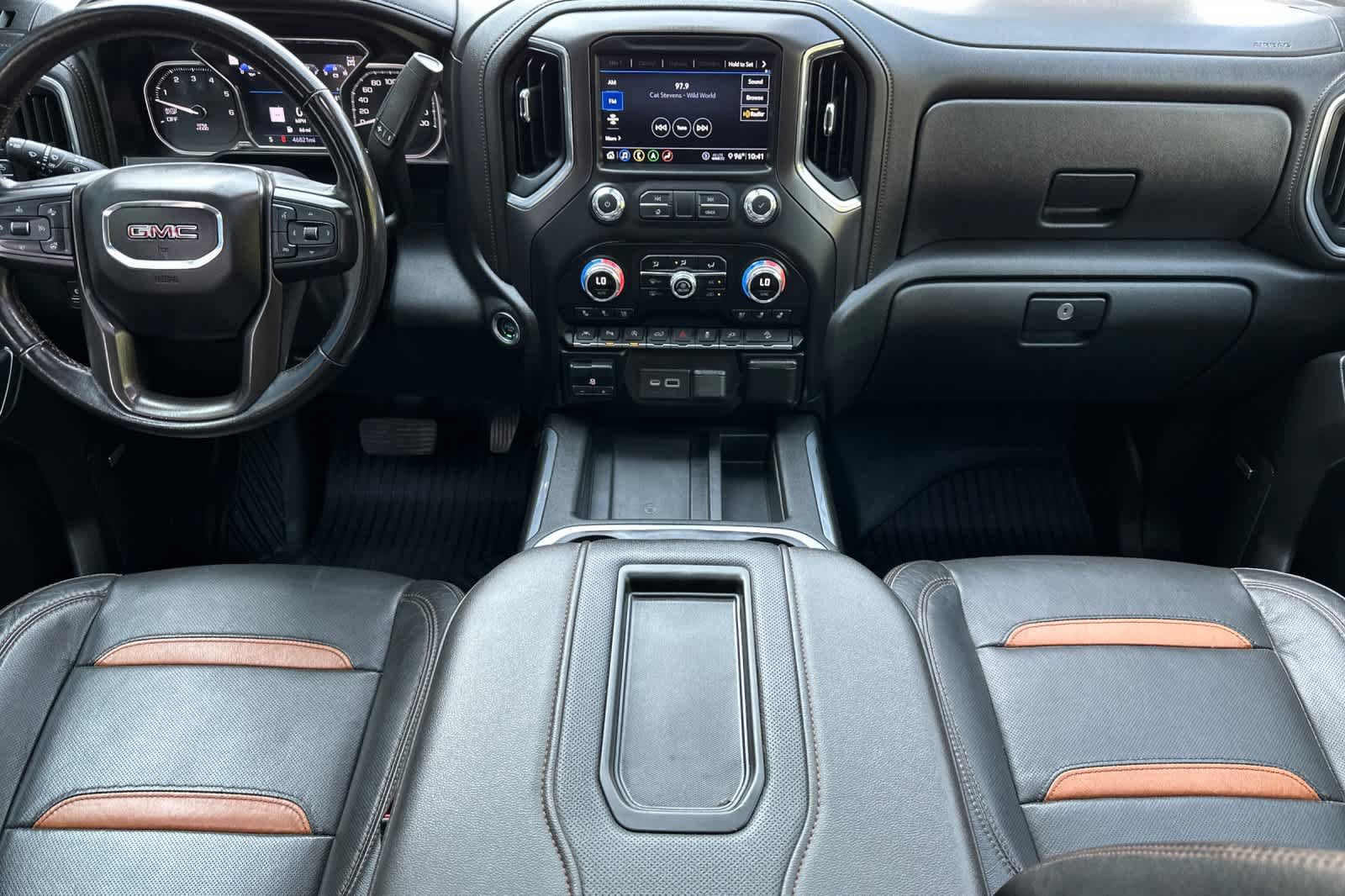Used 2020 GMC Sierra 1500 AT4 w/ AT4 Premium Package AWD/4WD image 3