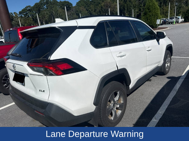 Used 2025 Toyota RAV4 XLE FWD image 6