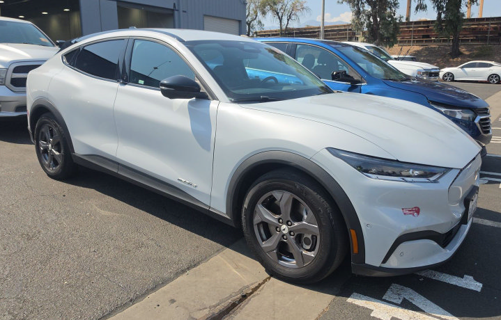 Certified 2023 Ford Mustang Mach-E Select RWD image 3