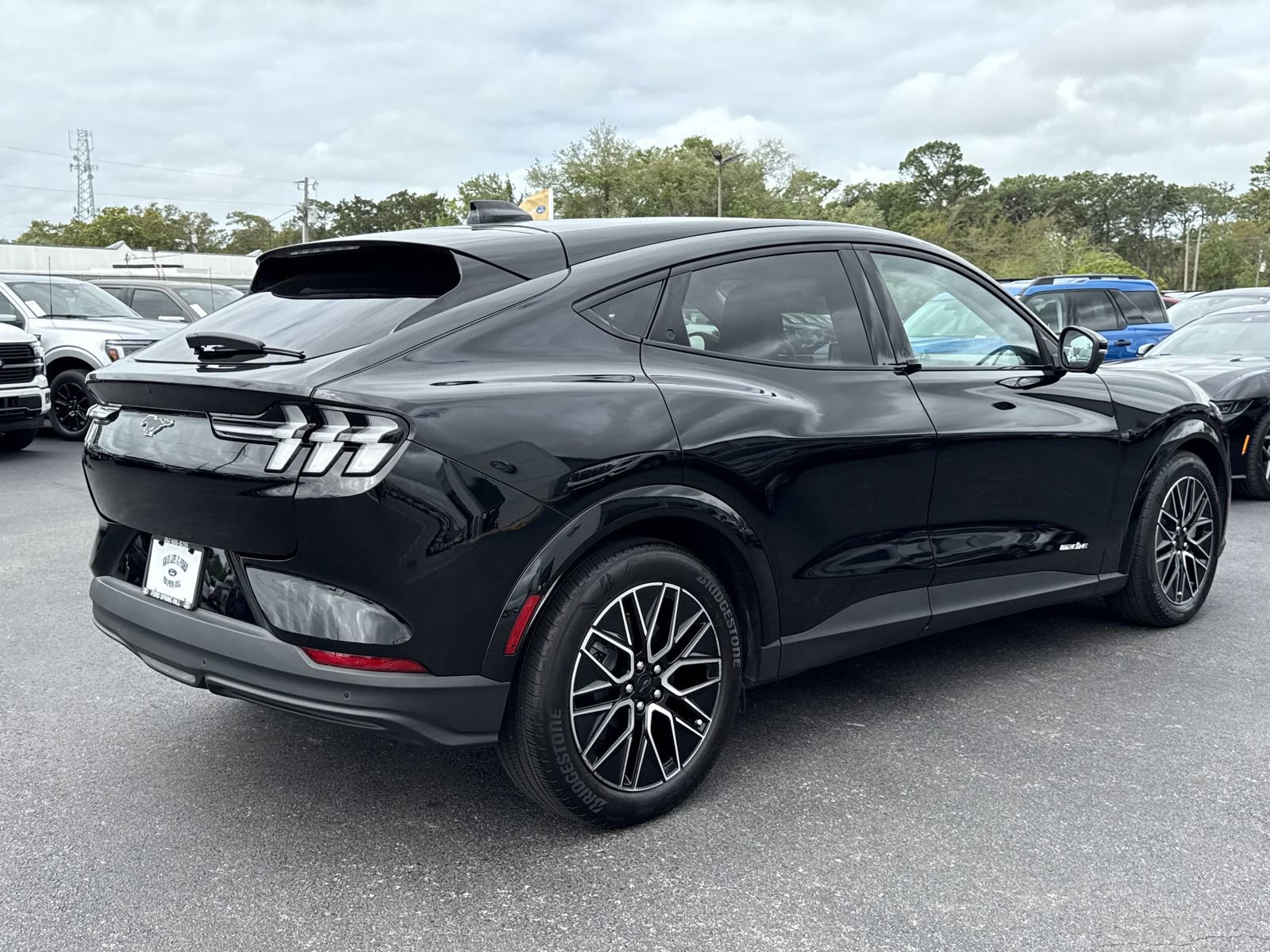 Certified 2025 Ford Mustang Mach-E Premium RWD image 4