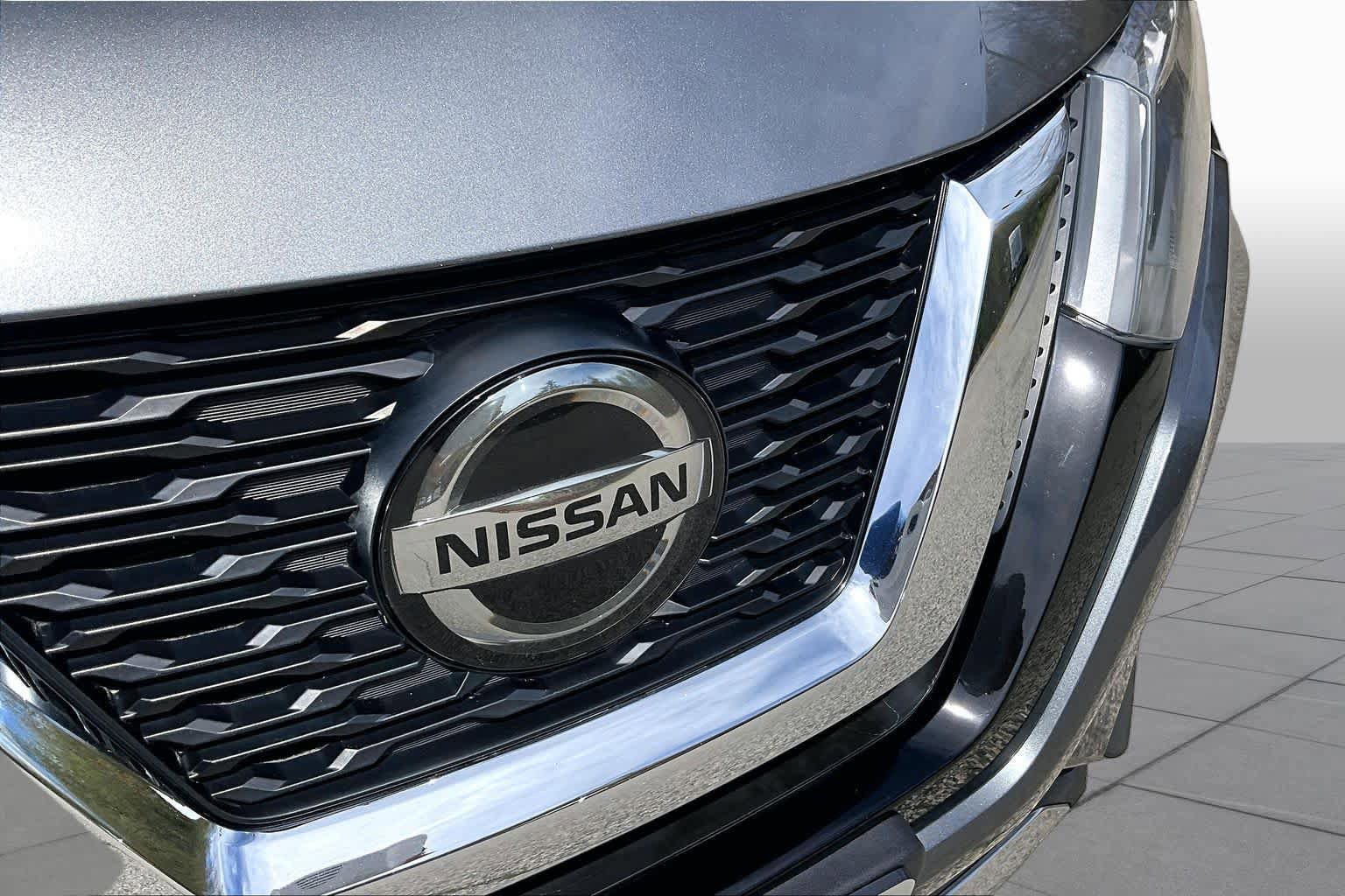 Used 2020 Nissan Rogue SL w/ Premium Package AWD/4WD image 32