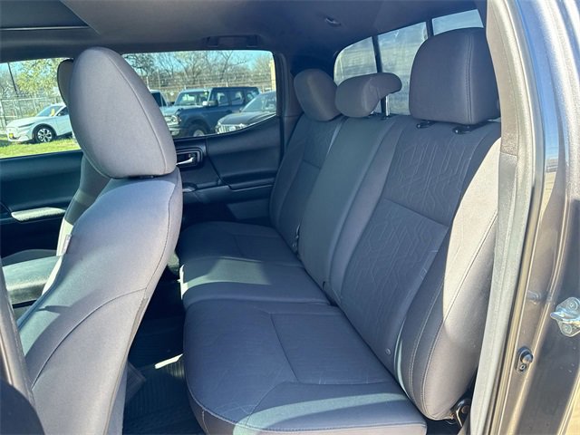 Used 2017 Toyota Tacoma TRD Off-Road image 28