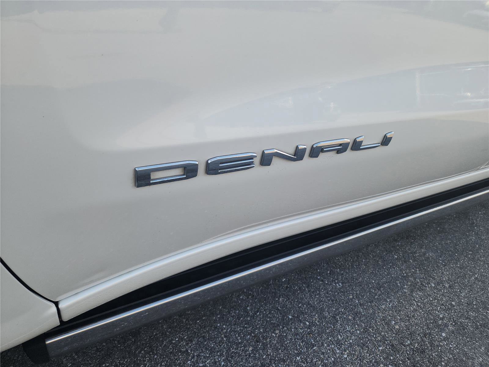 Used 2021 GMC Sierra 1500 Denali w/ Denali Ultimate Package image 10