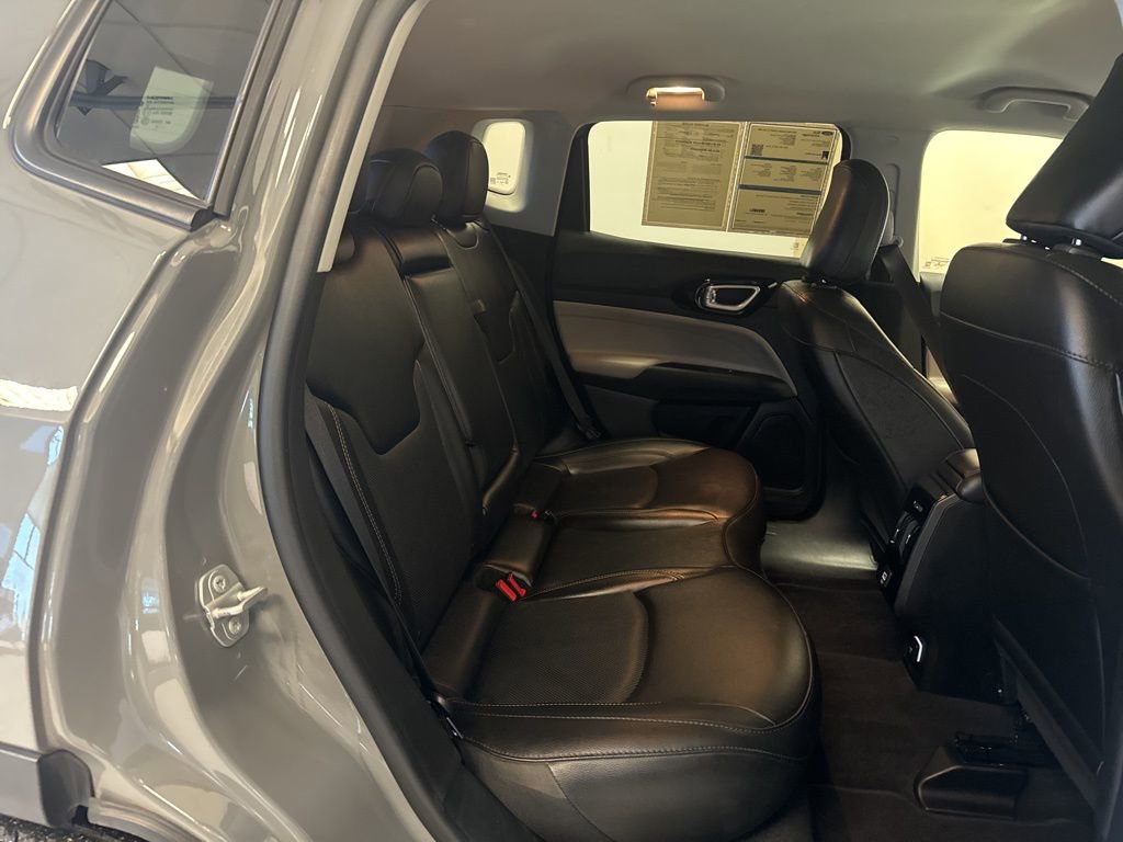Used 2022 Jeep Compass Limited image 43