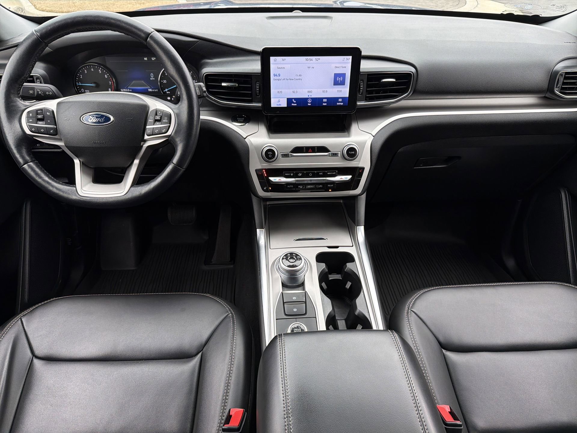 Certified 2022 Ford Explorer XLT w/ Equipment Group 202A image 9