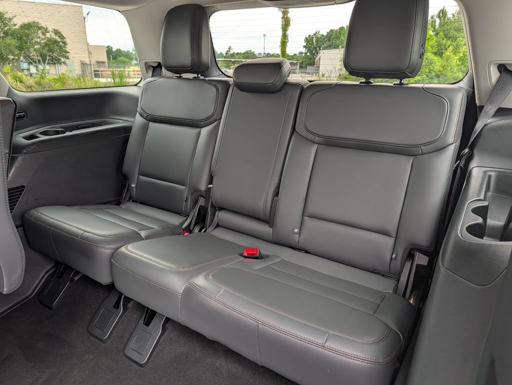 Certified 2025 Ford Expedition Active AWD/4WD image 28