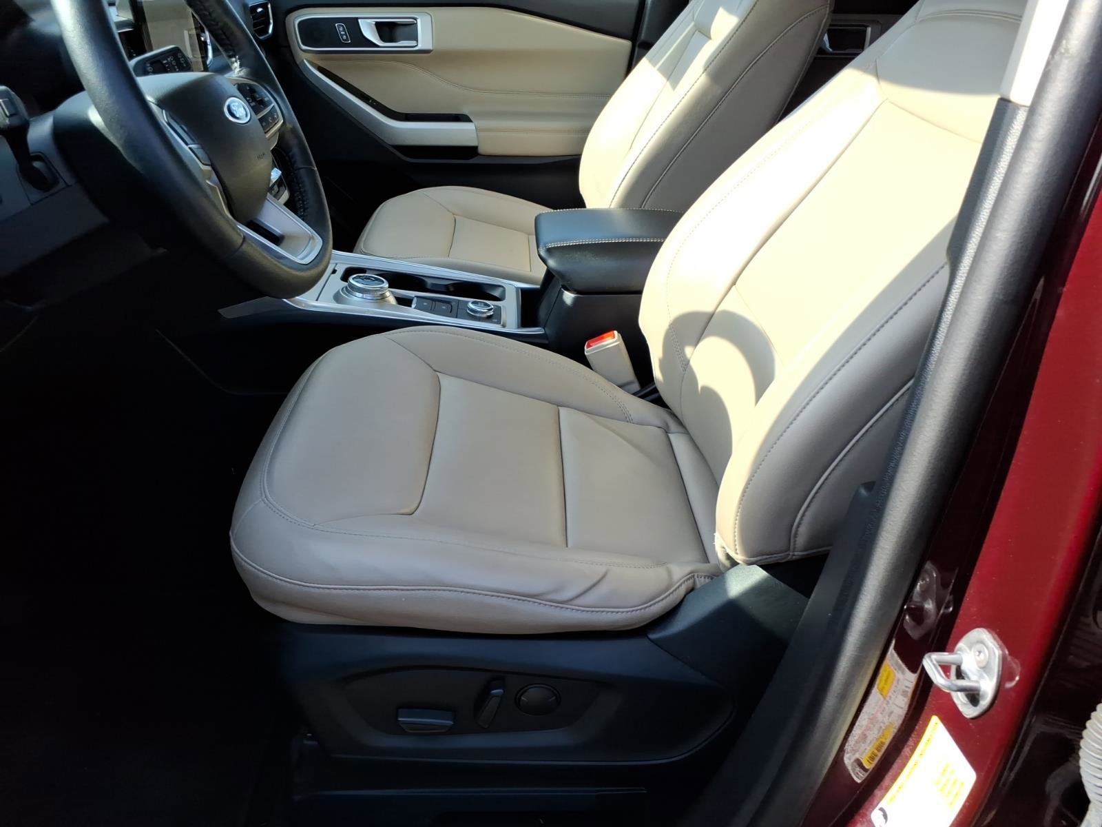 Certified 2022 Ford Explorer XLT w/ Equipment Group 202A image 14