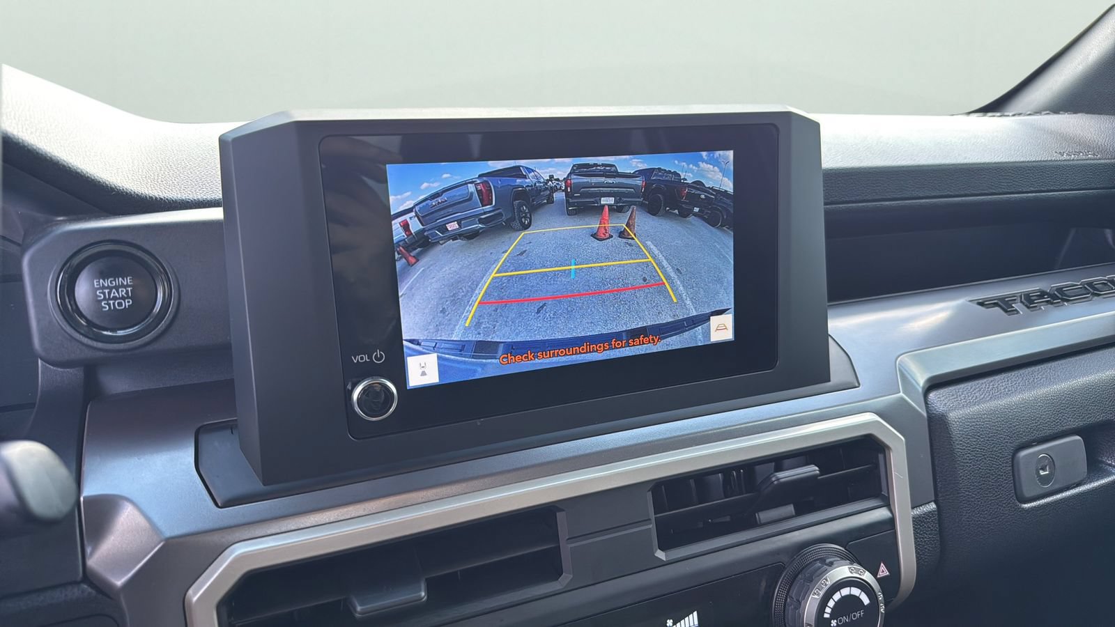 Used 2025 Toyota Tacoma SR5 RWD image 18