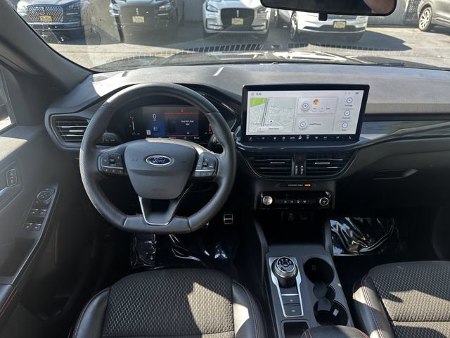 Certified 2024 Ford Escape ST-Line w/ Tech Pack #1 AWD/4WD image 13