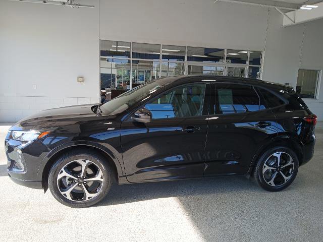 Certified 2023 Ford Escape ST-Line Select w/ Tech Pack #2 image 2