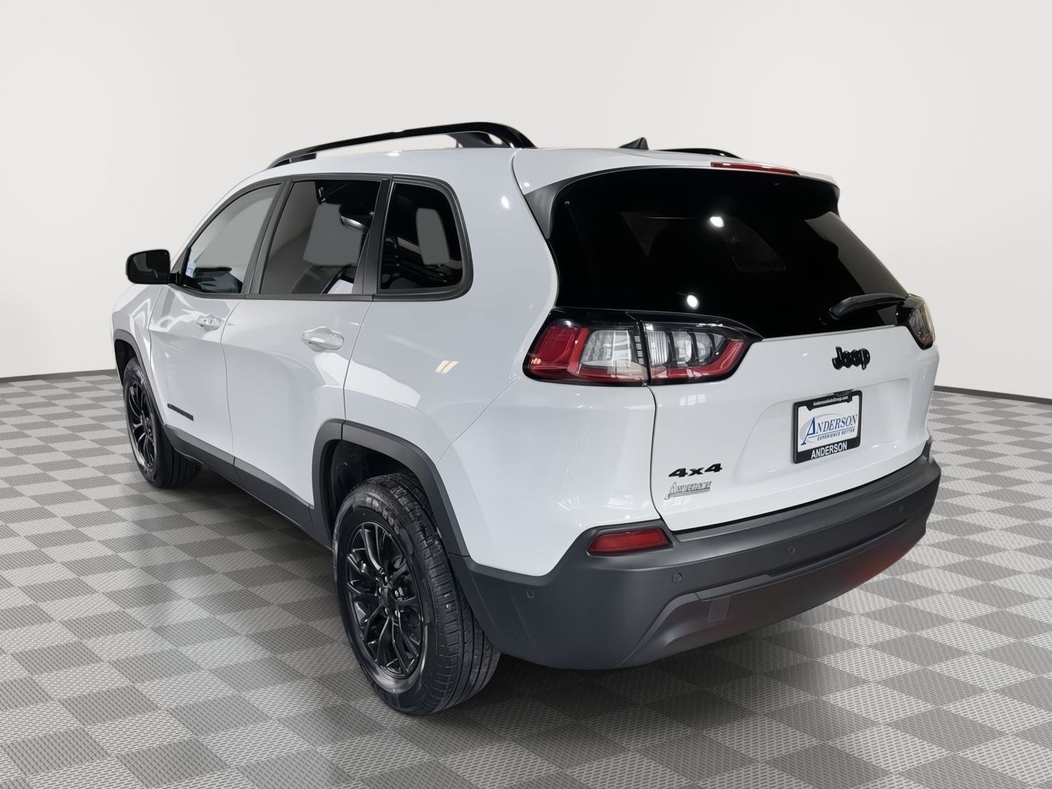 Used 2023 Jeep Cherokee Altitude Lux AWD/4WD image 9