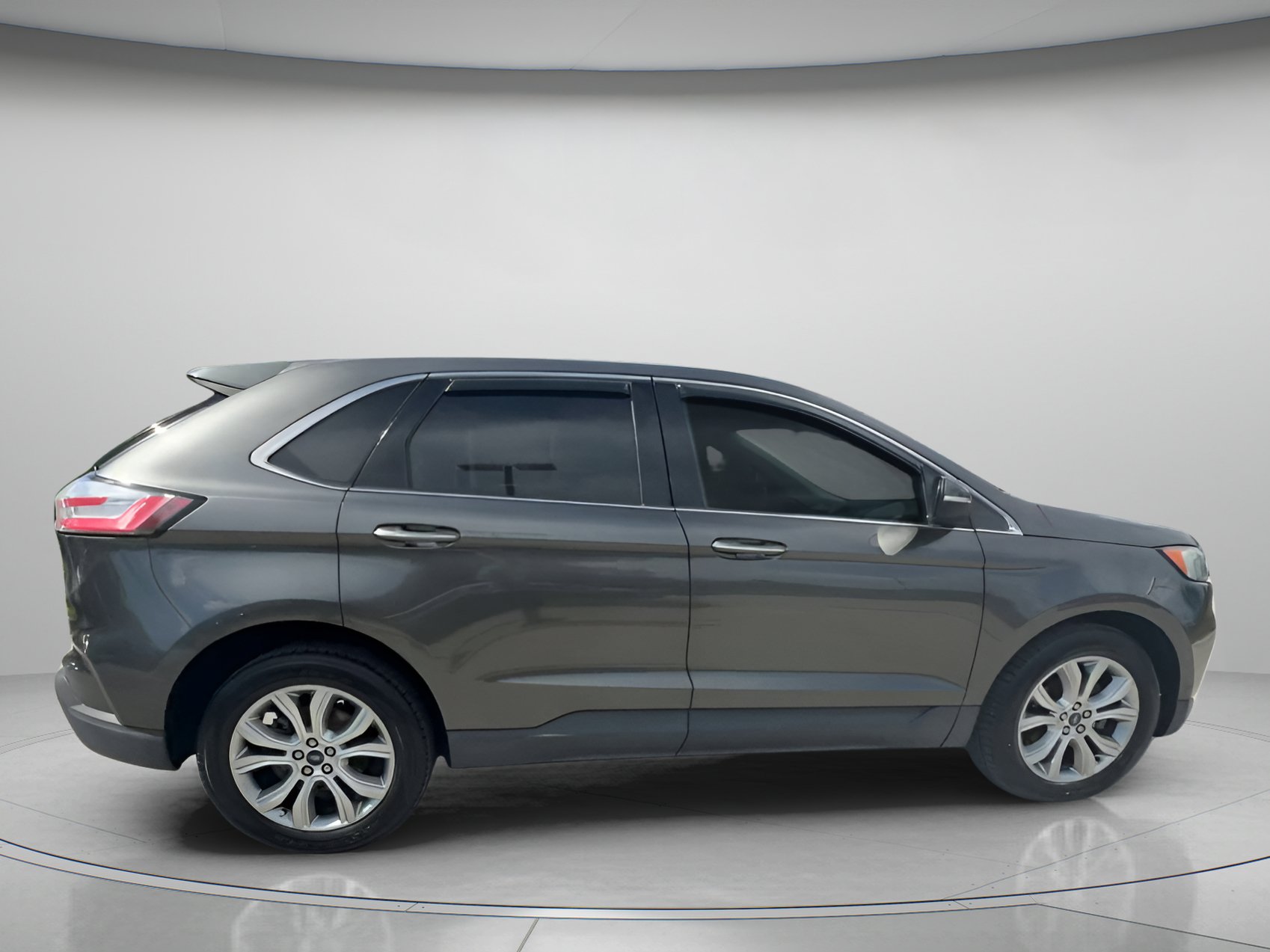 Certified 2019 Ford Edge Titanium w/ Equipment Group 301A FWD image 33