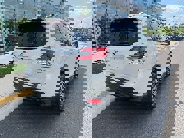 Used 2022 Subaru Forester Premium AWD/4WD image 5