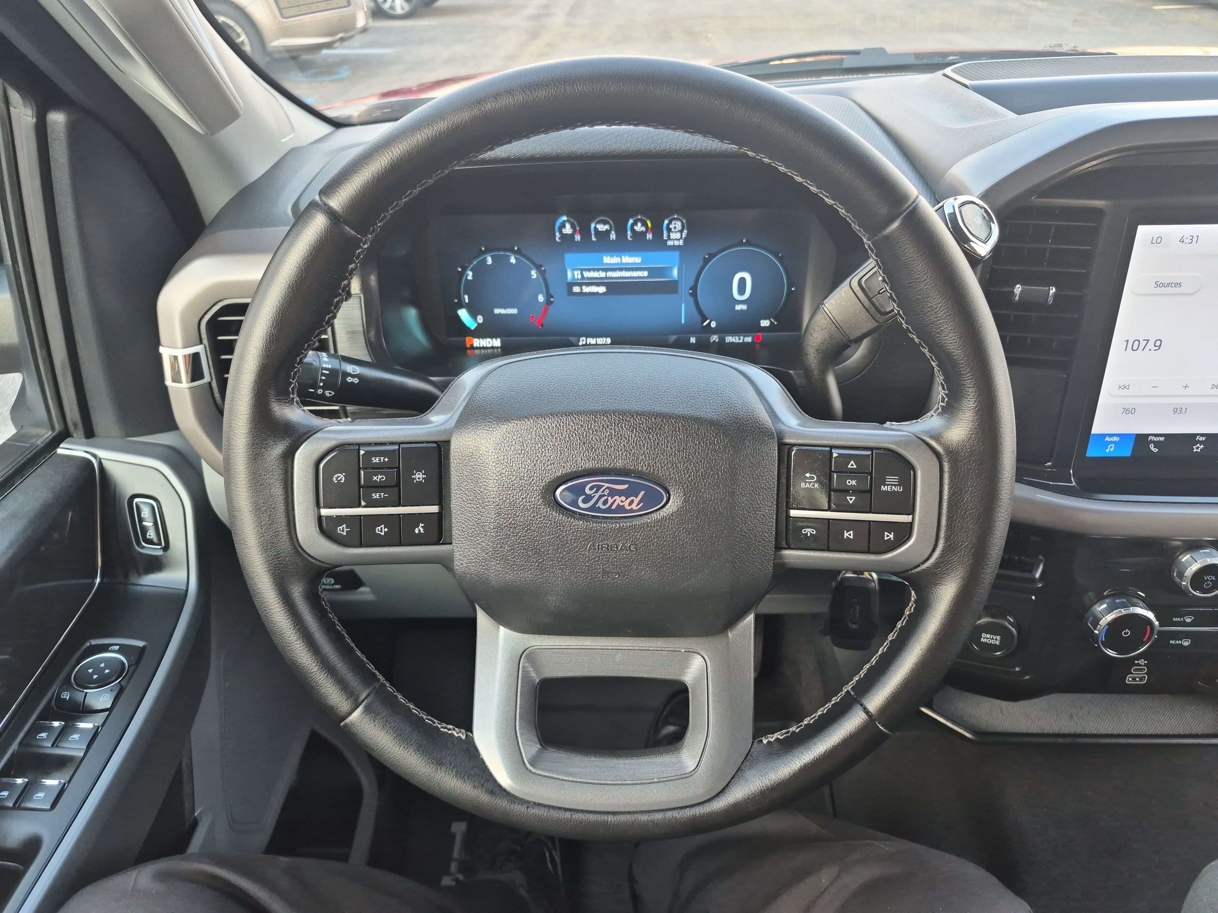 Certified 2025 Ford F150 XLT w/ Equipment Group 301A Standard image 31