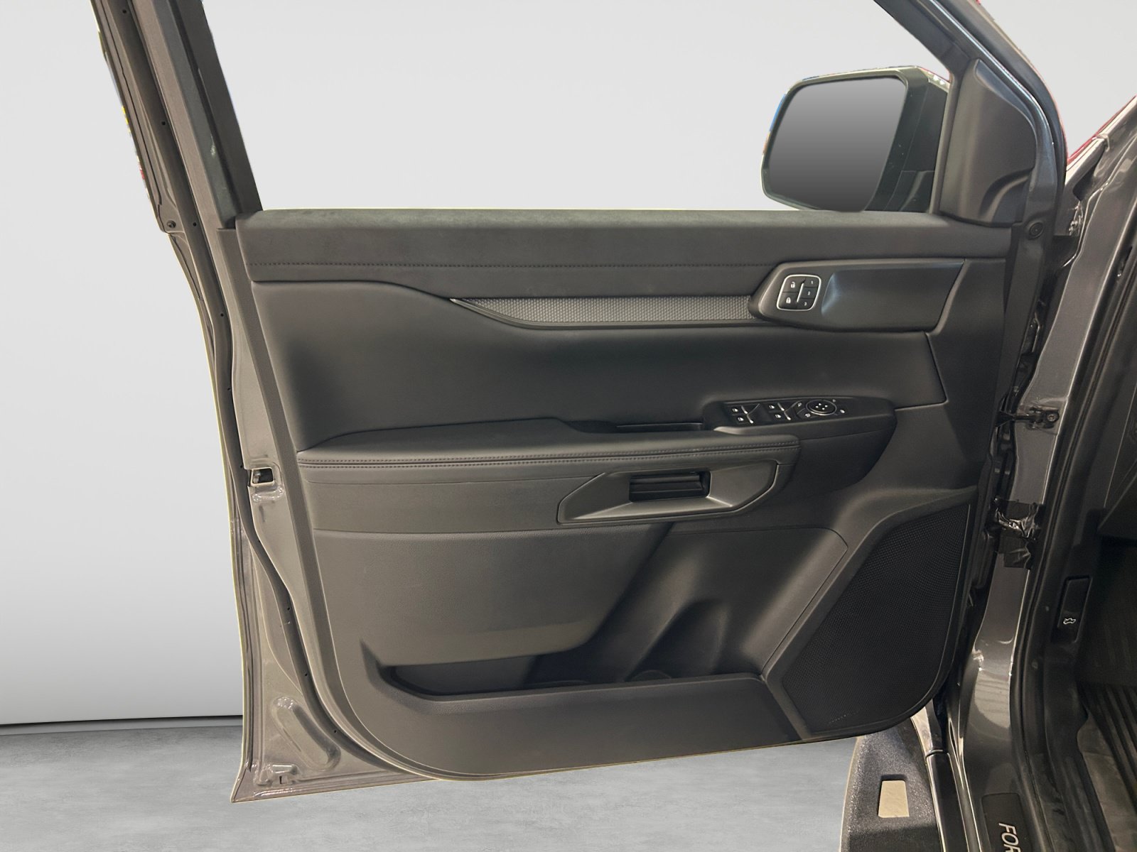 Certified 2025 Ford Ranger Raptor AWD/4WD image 17