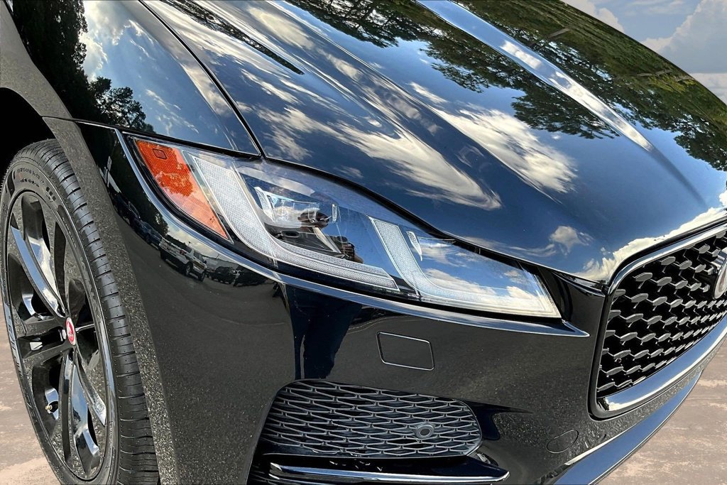 Used 2023 Jaguar F-PACE S AWD/4WD image 33