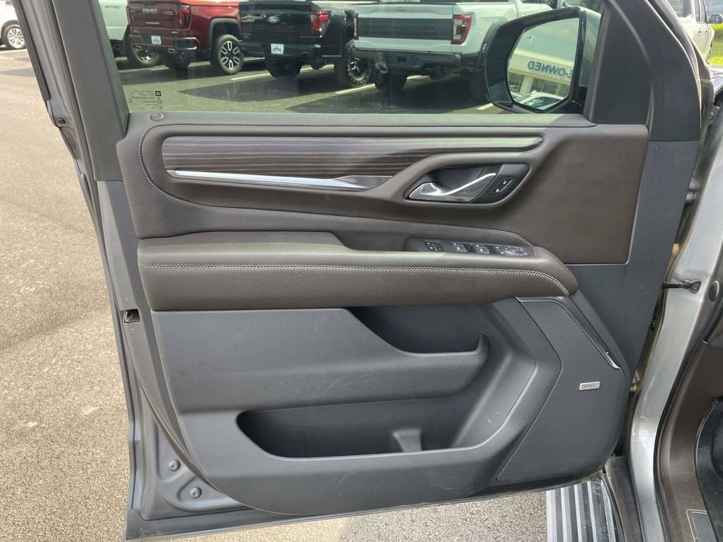 Used 2021 GMC Yukon Denali w/ Denali Premium Package AWD/4WD image 15