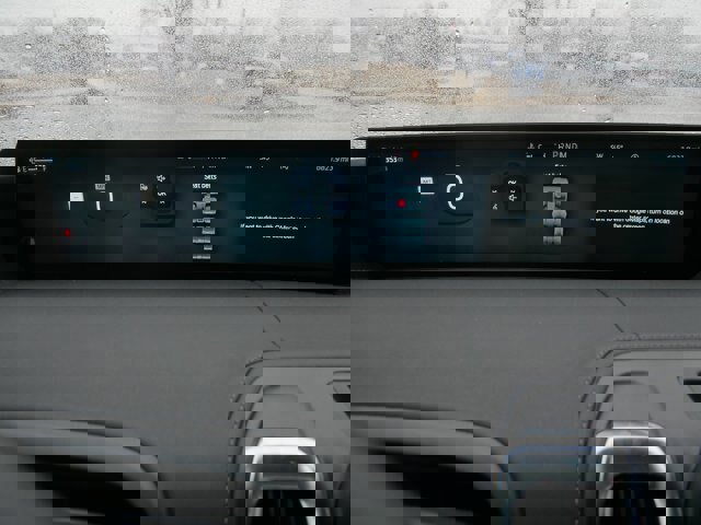 Certified 2025 Ford Expedition Max Platinum image 24