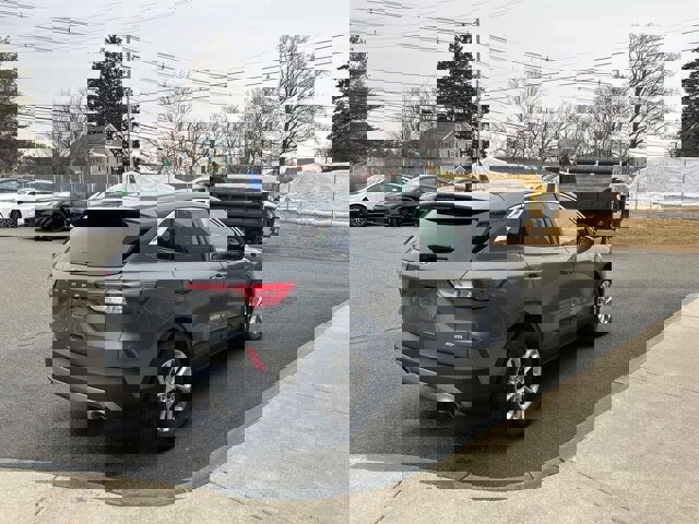 Certified 2022 Ford Escape SE w/ Convenience Package image 5