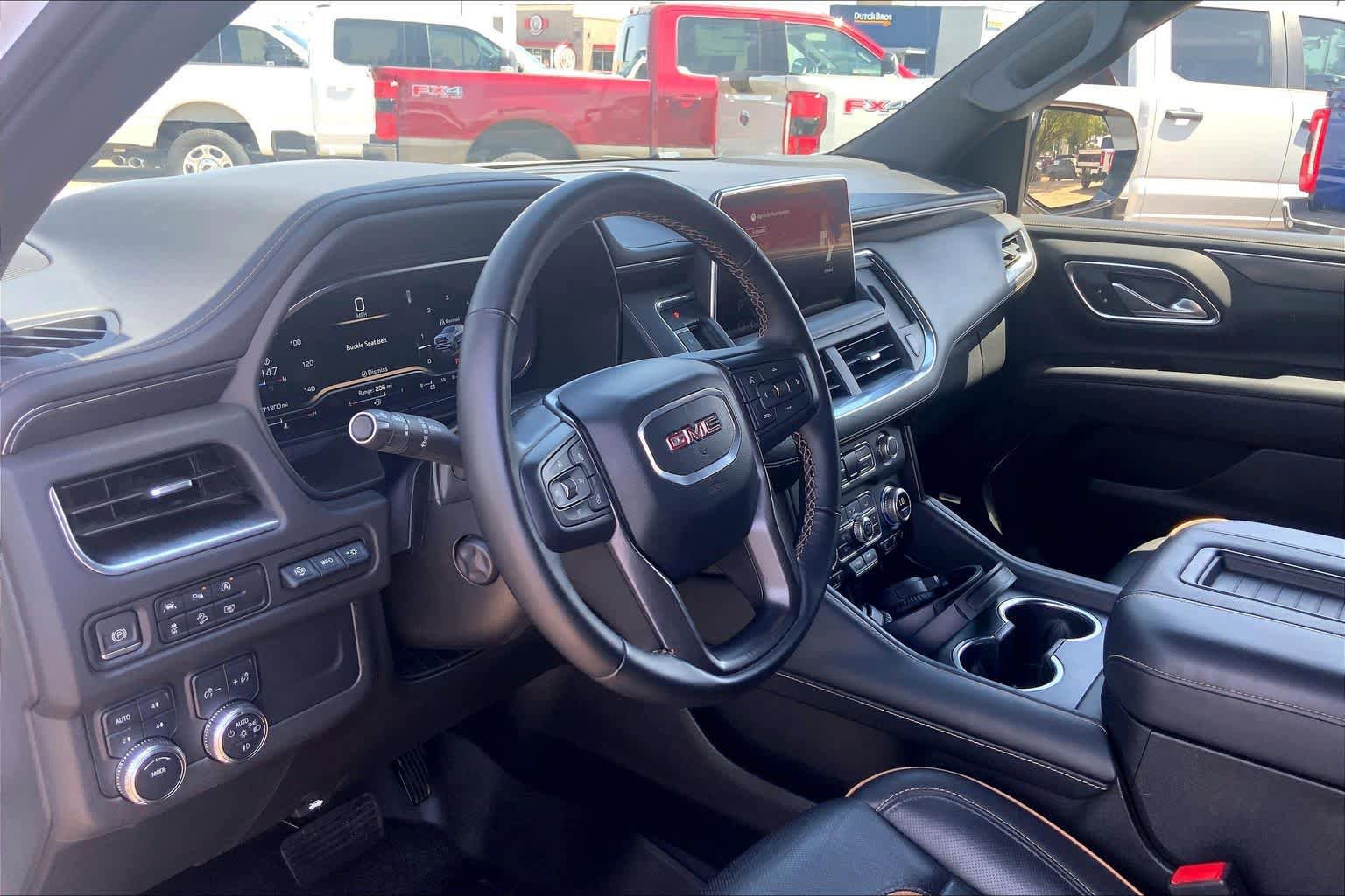 Used 2024 GMC Yukon XL AT4 w/ AT4 Premium Package AWD/4WD image 18