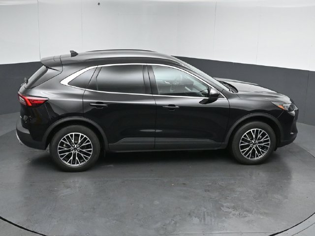 Certified 2026 Ford Escape SE w/ PHEV Premium Package FWD image 52