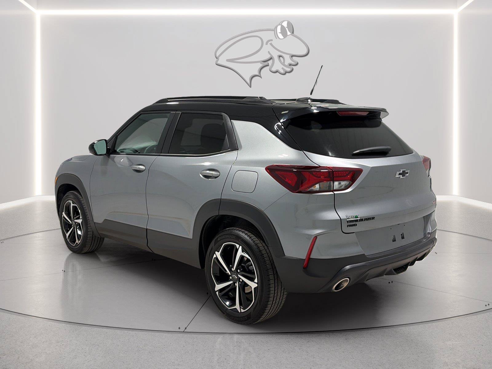 Used 2023 Chevrolet TrailBlazer RS w/ Convenience Package AWD/4WD image 3