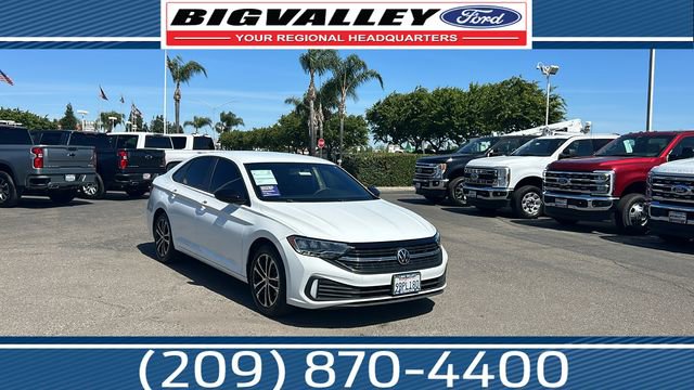 Used 2022 Volkswagen Jetta Sport FWD image 1