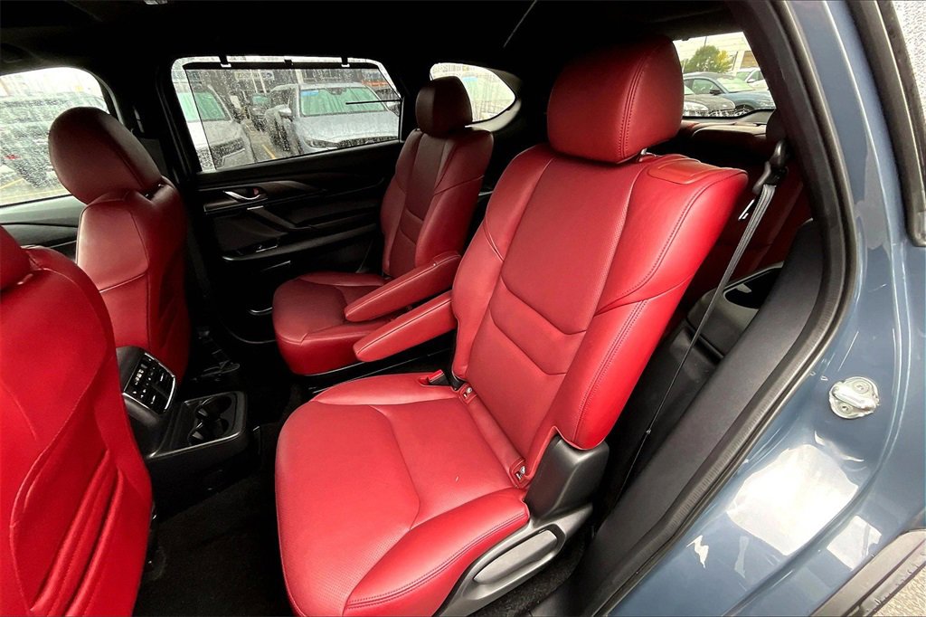 Used 2023 MAZDA CX-9 Carbon Edition image 25
