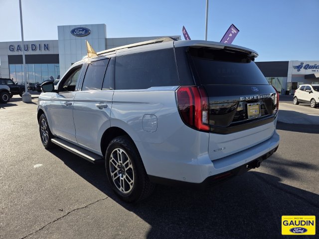 Certified 2025 Ford Expedition Active AWD/4WD image 4
