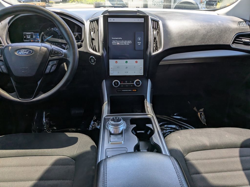 Certified 2024 Ford Edge SE w/ Black Appearance Package image 17