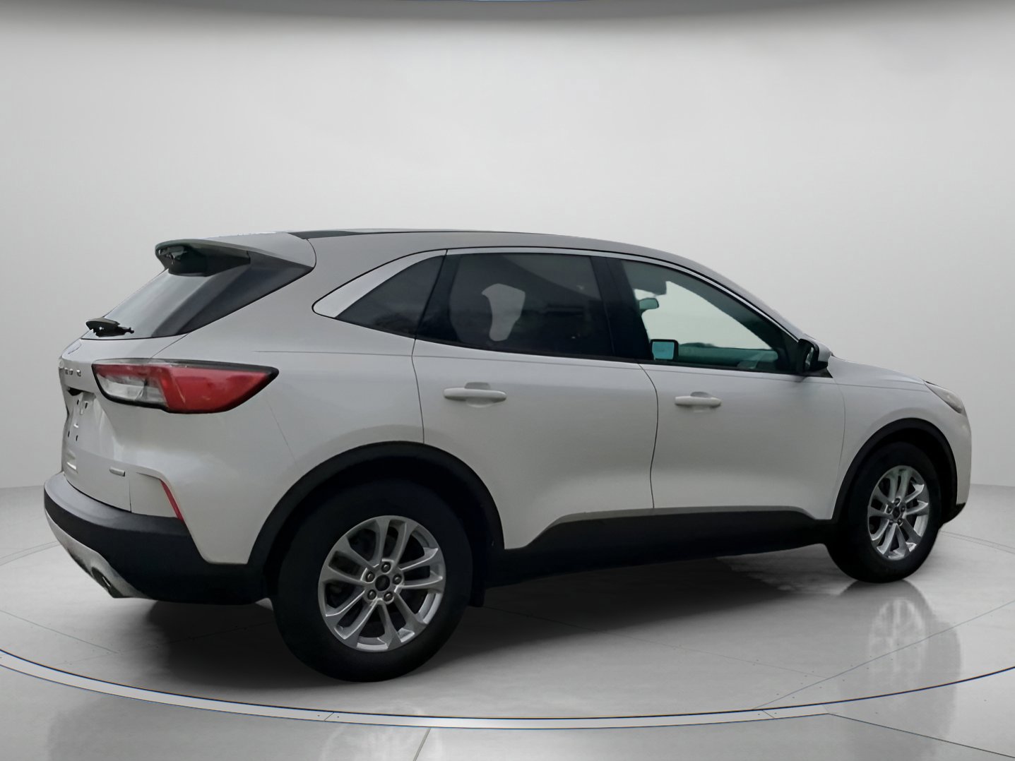 Certified 2020 Ford Escape SE image 21