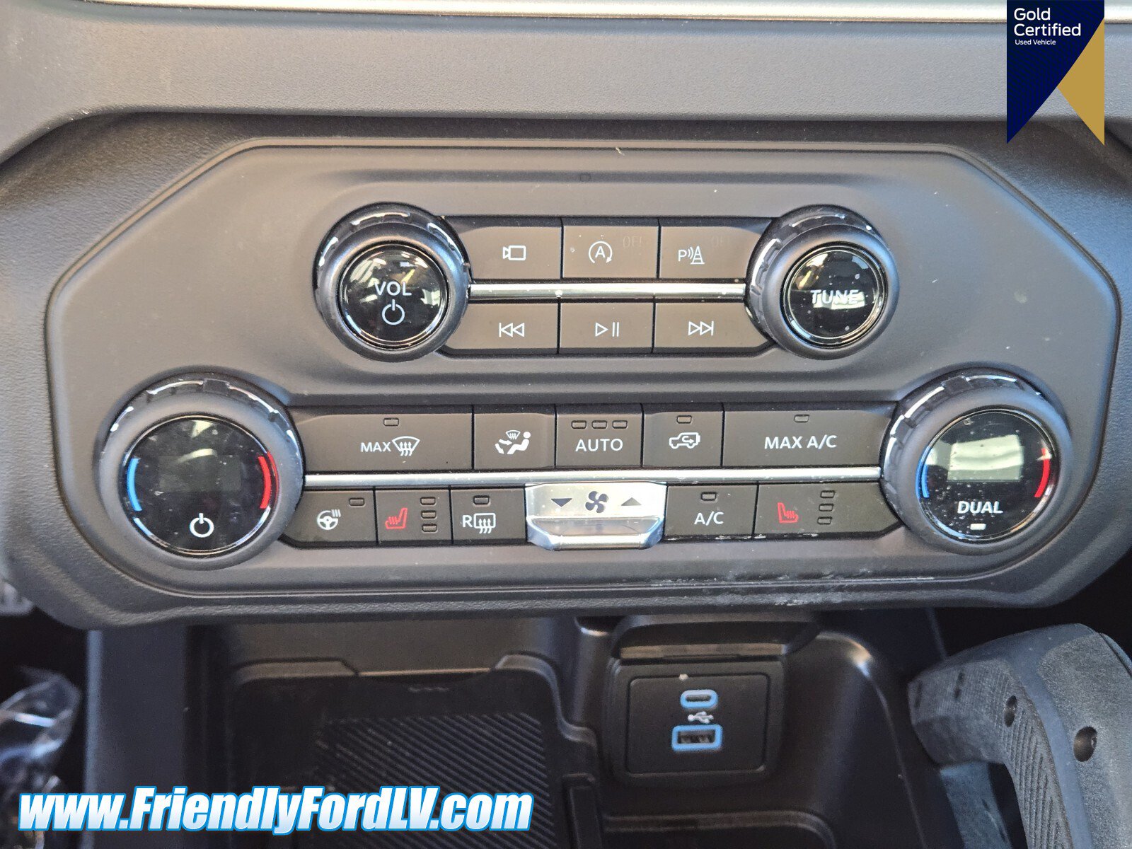 Certified 2025 Ford Bronco Outer Banks w/ Sasquatch Package AWD/4WD image 23