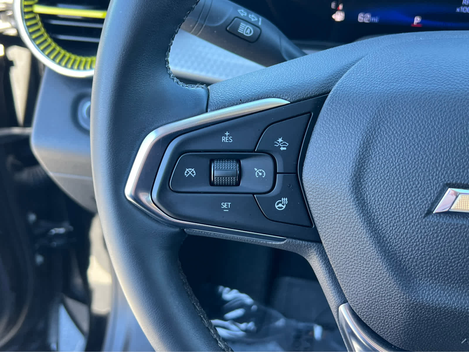 Used 2024 Chevrolet Trax LT w/ Driver Confidence Package image 31