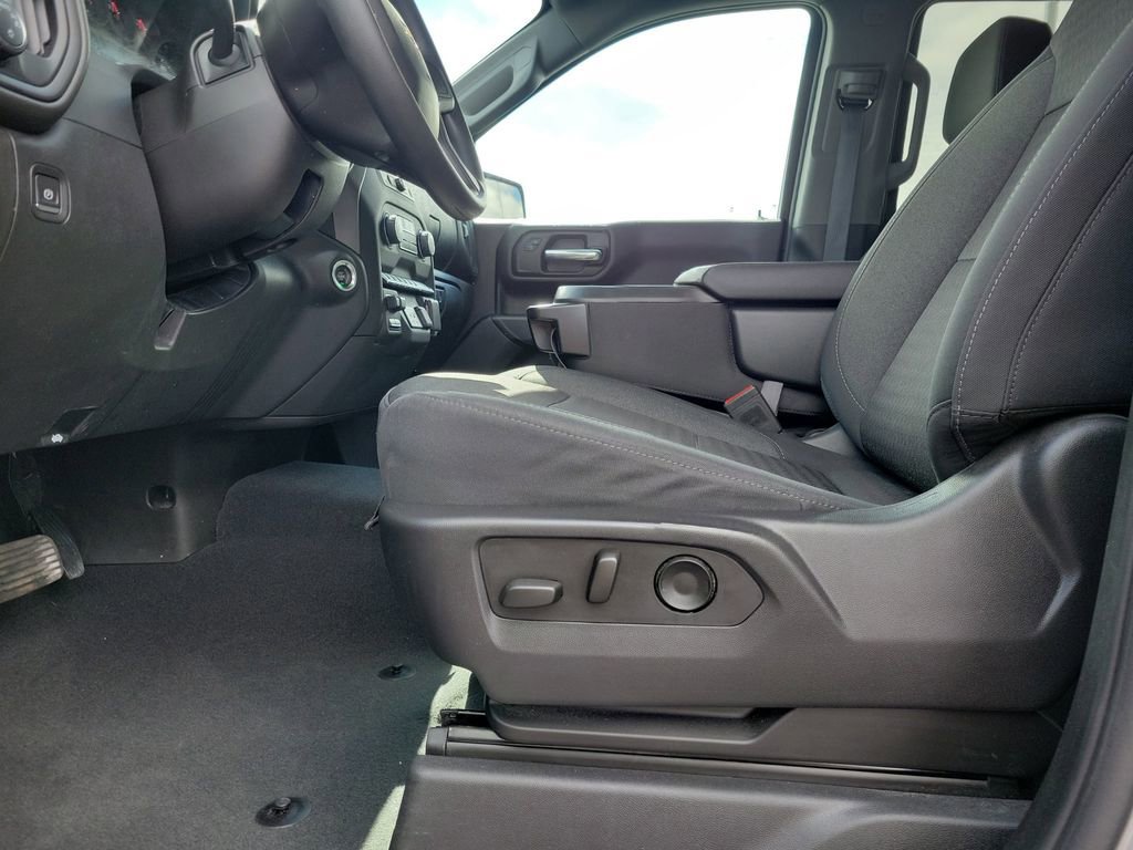 Used 2023 Chevrolet Silverado 1500 Custom image 18