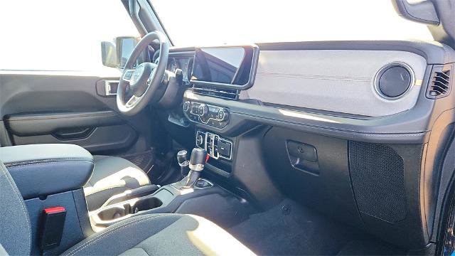Used 2025 Jeep Wrangler Unlimited Sahara image 29