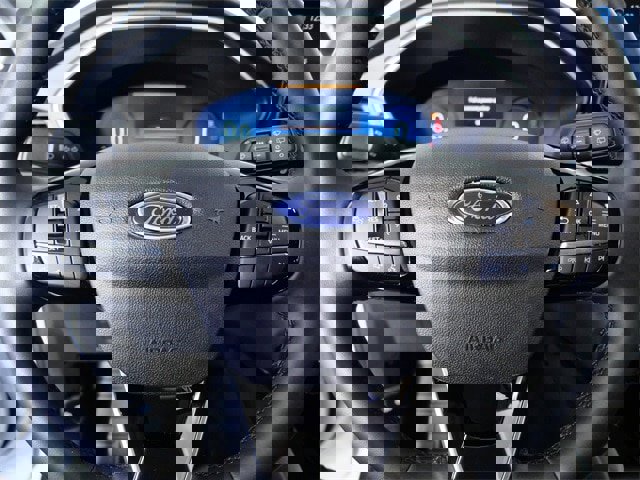 Certified 2025 Ford Escape Platinum image 22