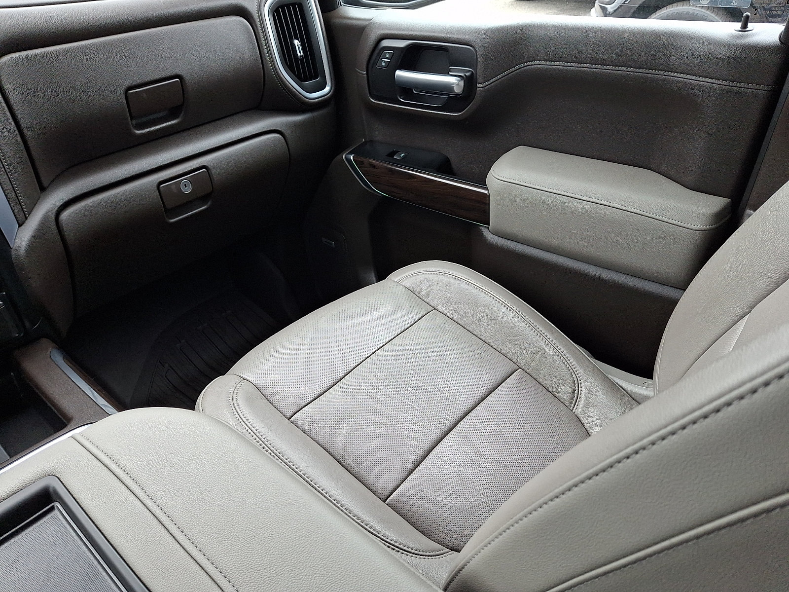 Used 2019 GMC Sierra 1500 SLT w/ SLT Premium Package RWD image 15