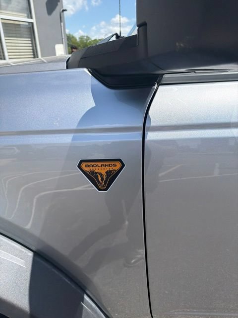 Certified 2022 Ford Bronco Badlands AWD/4WD image 3