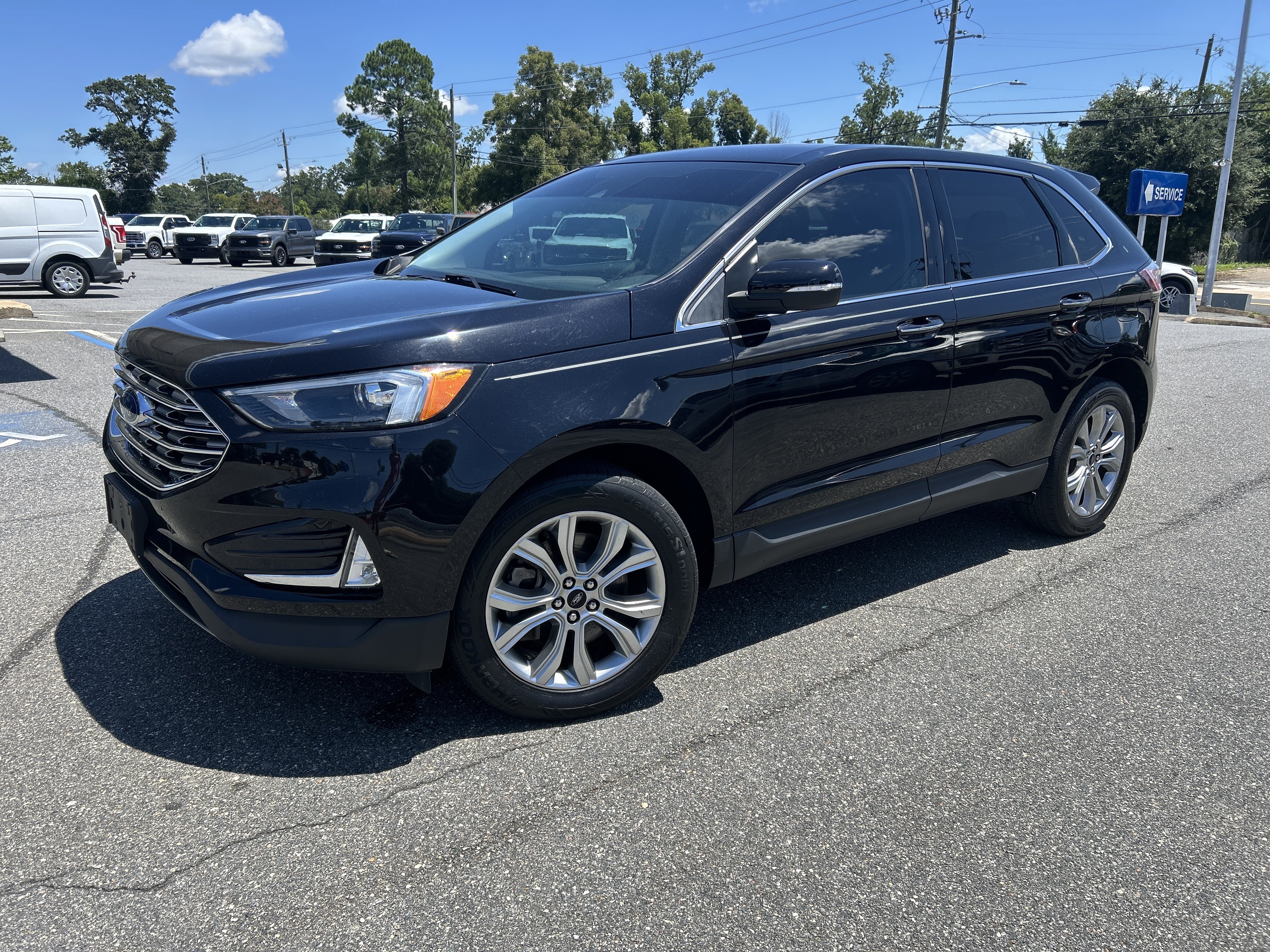 Certified 2024 Ford Edge Titanium AWD/4WD image 3